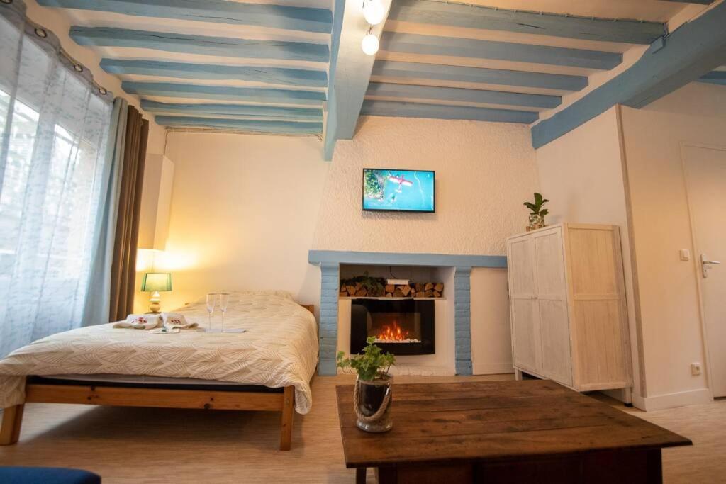 Blue Appartment With A Fireplace Dieppe Bagian luar foto